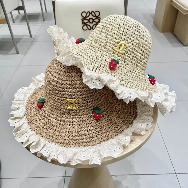 Chanel top hat 050432